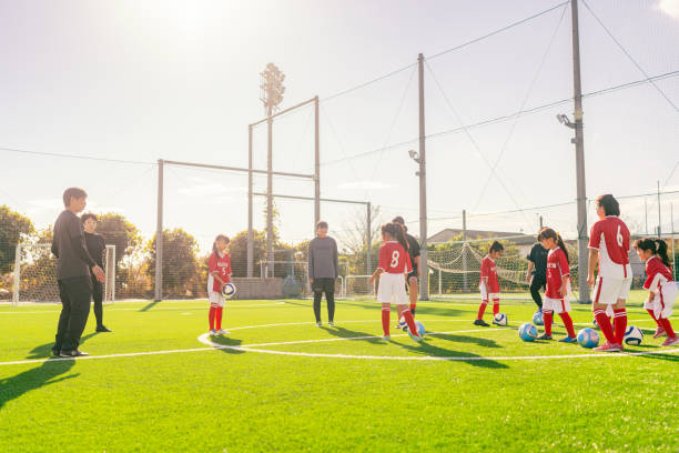 显然是走在 显然是走在